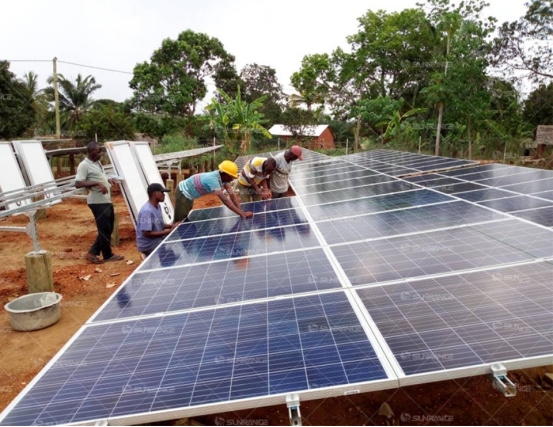 Proyecto de conexión a la red de 50 kW en Tanzania